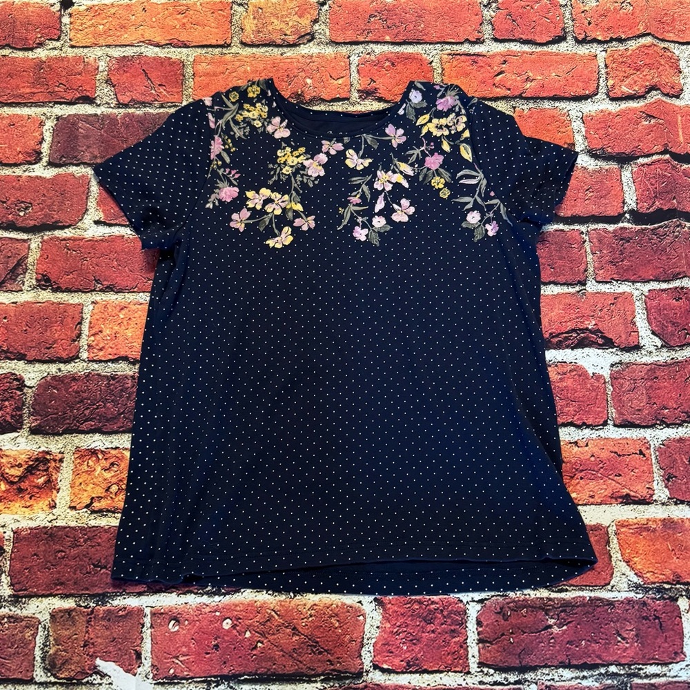 Croft & Barrow Black Floral Embroidered Tee